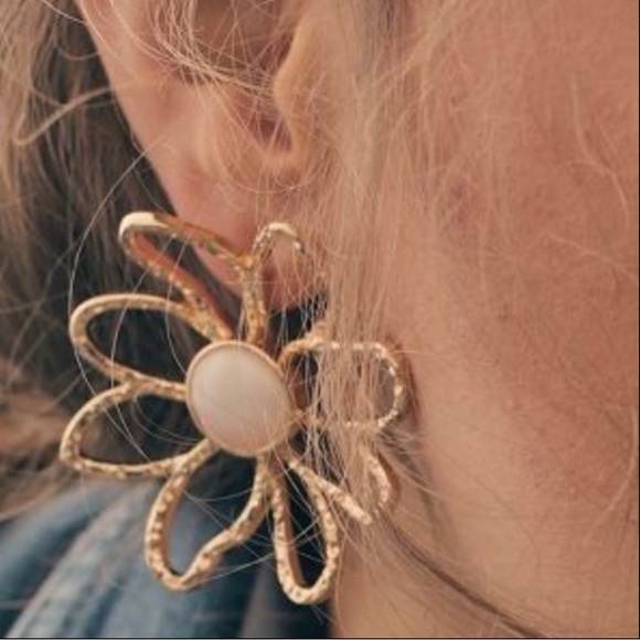 Anthropologie Gold Flower Earrings with Blue Agate. Brand new! - Picture 9 of 10